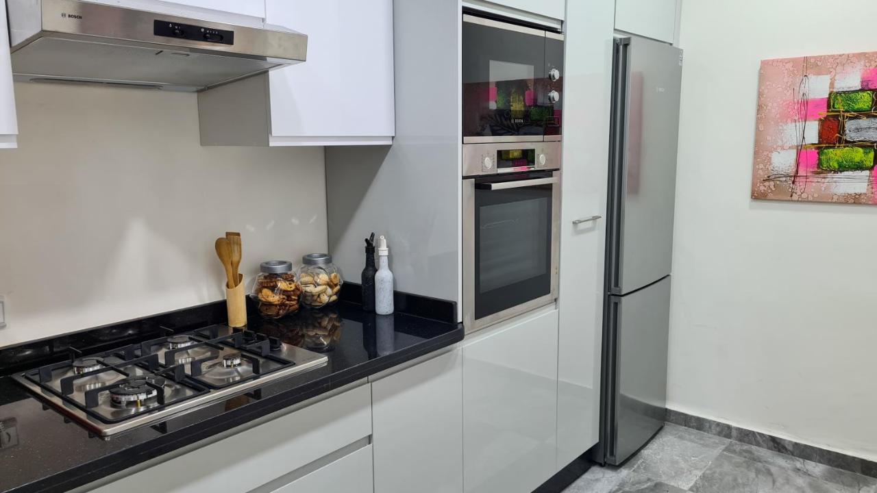 Cosy 2 Bedrooms Apartment In The Heart Of الدار البيضاء المظهر الخارجي الصورة